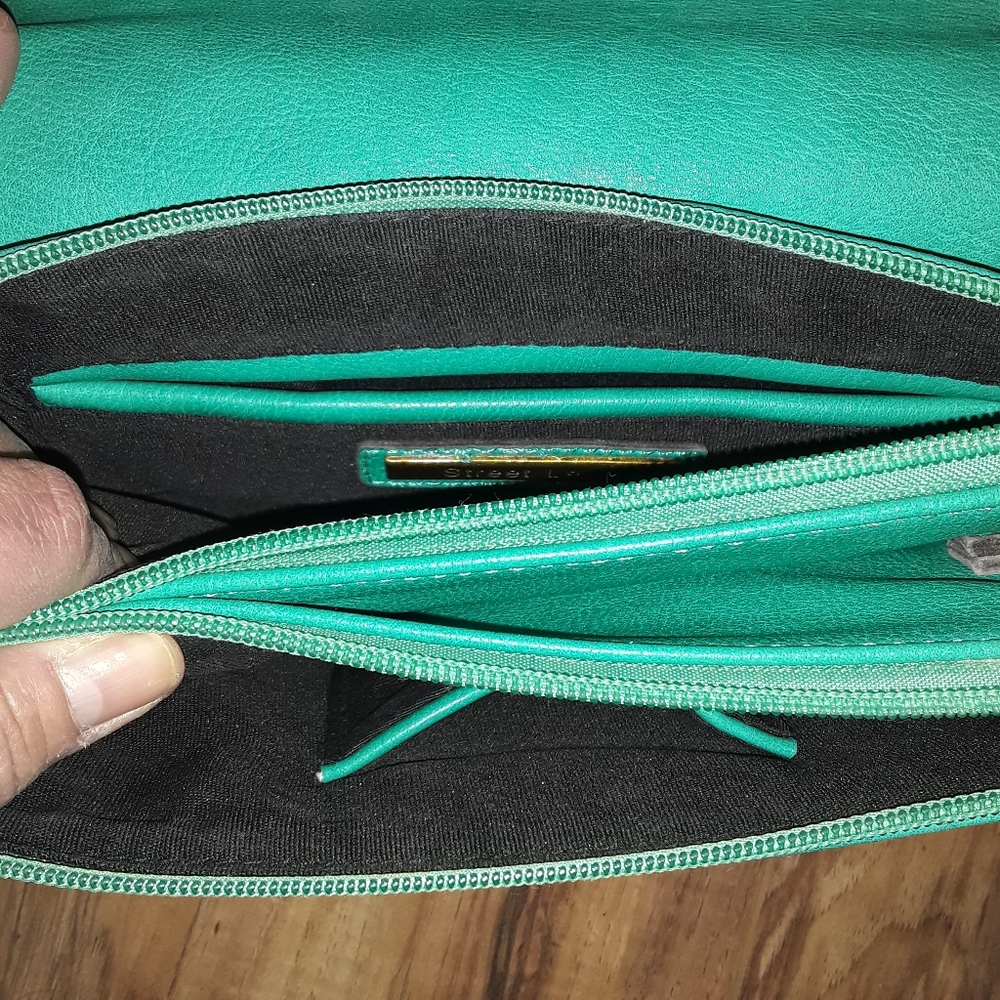 Street Level Purse - Picture 4 of 7